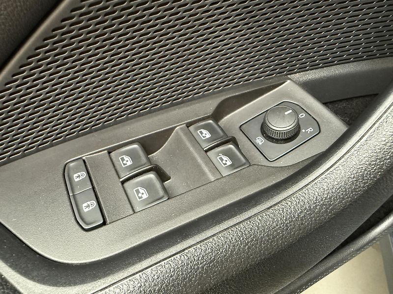 Škoda Octavia 1.5 TSI 110kW Ambition - fotka 9 z 11