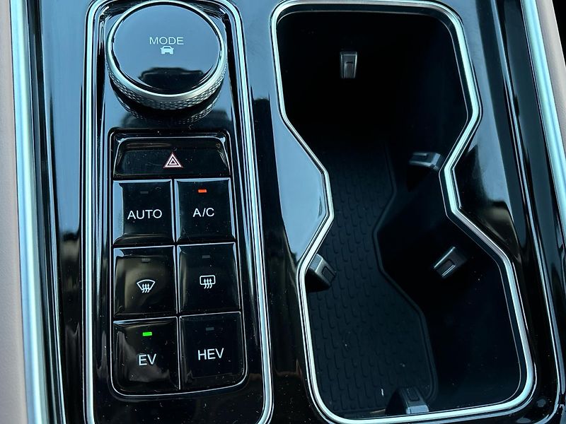 Chery TIGGO 9 PHEV (2026) Tiggo 9 PHEV 1.5 T-GDI DHE - fotka 25 z 34
