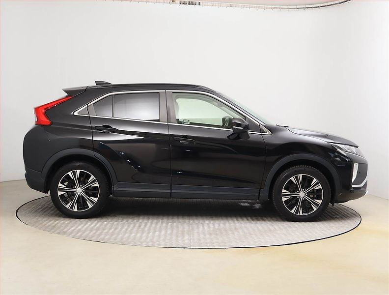 Mitsubishi Eclipse Cross (2019) 1.5 T-MIVEC, Serv.kniha - fotka 6 z 21