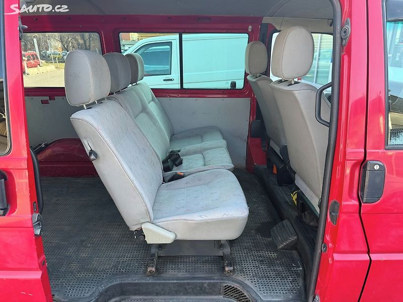 Volkswagen Transporter 2.5 TDi 75kw koupeno v CZ - fotka 14 z 15