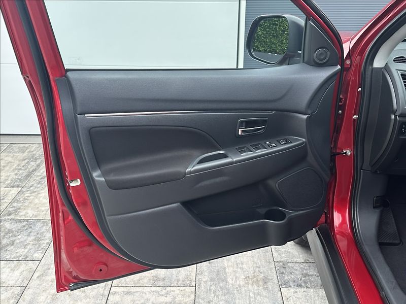 Mitsubishi ASX 2,0 150PS  Intro Edition - fotka 13 z 51