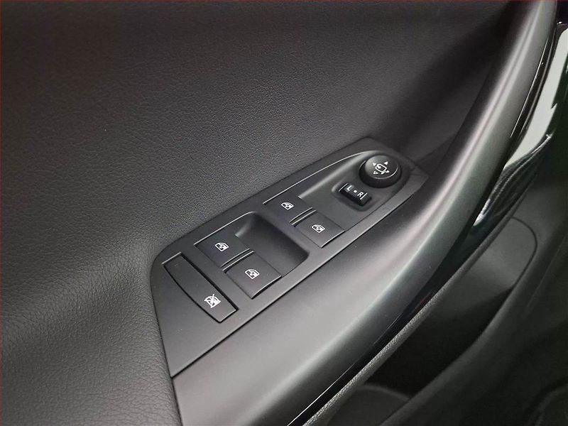 Opel Astra (2021) 1.2 Turbo, Kůže, Navi - fotka 20 z 20