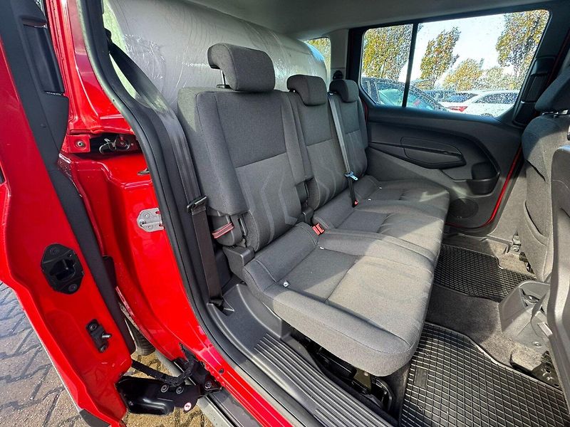 Ford Tourneo Connect (2017) 1,5D 88 KW BEZ AD BLUE DPH - fotka 33 z 43