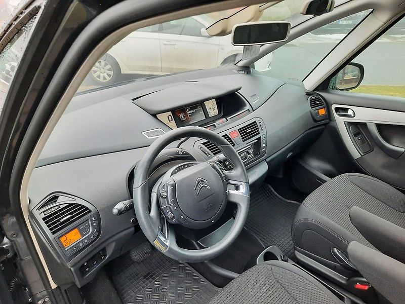 Citroën C4 Picasso 1,6 eHDI 112k STT 7 Míst - fotka 15 z 25