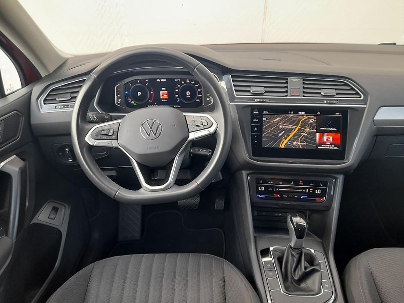 Volkswagen Tiguan Life 2,0 TDI 110 kW,7-míst - fotka 16 z 22