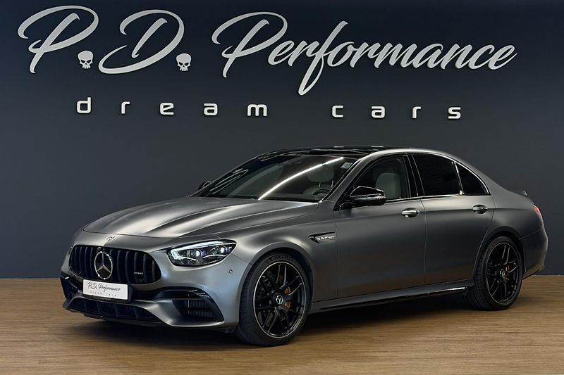 Mercedes-Benz Třídy E (2021) E 63s AMG 4Matic+ V8 Biturbo - fotka 6 z 124