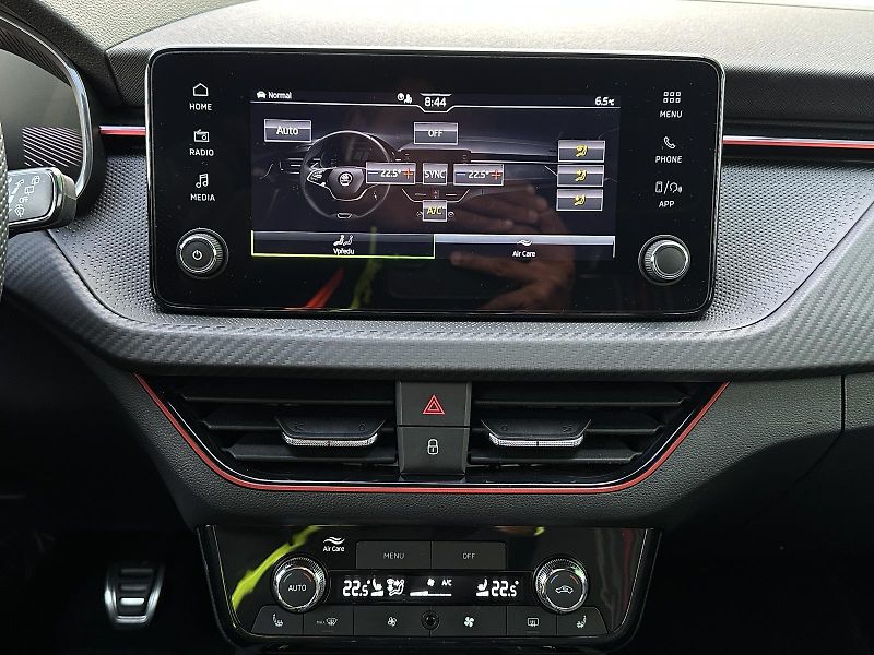 Škoda Scala 1.0TSi 116PS Monte Carlo Matri - fotka 24 z 46