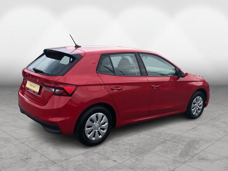 Škoda Fabia 1.0 MPi Selection - fotka 2 z 29