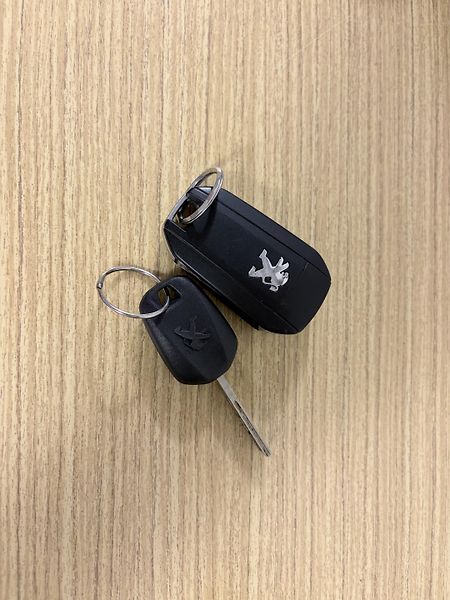 Peugeot Traveller (2018)  2.0 BlueHDi, 8 míst - fotka 27 z 27