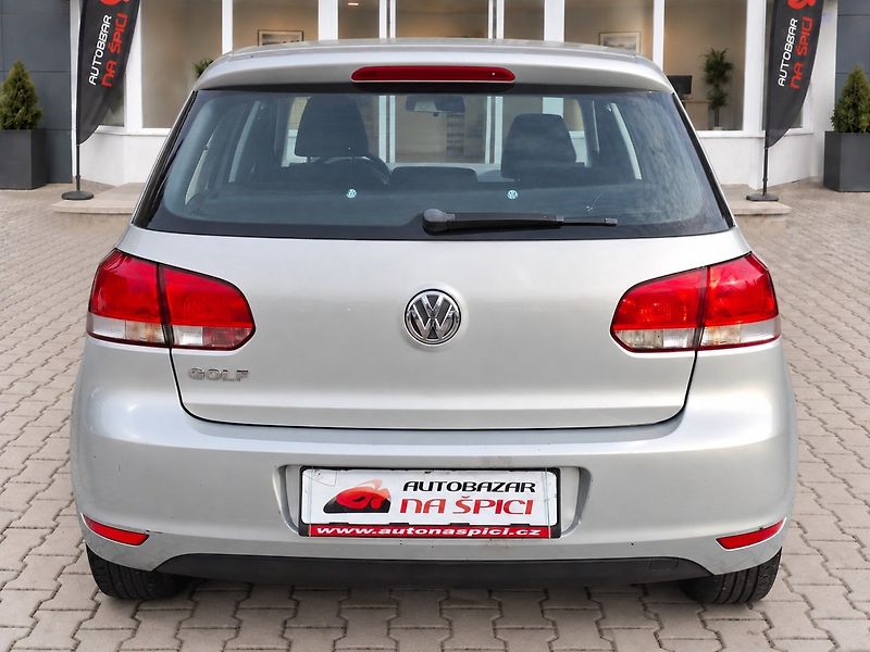 Volkswagen Golf (2011) 1.2TSI 63kW -NOVÉ ČR-S.KNIHA - fotka 7 z 38