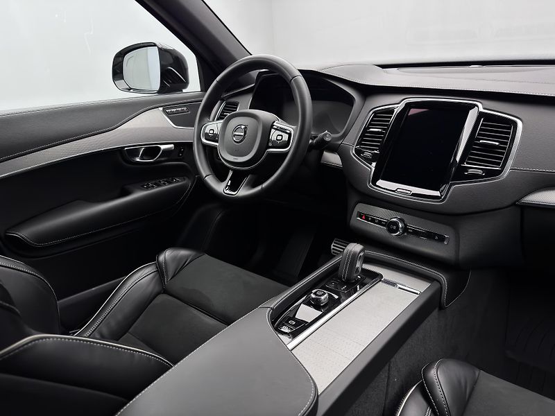 Volvo XC90 B5 AWD PLUS DARK CZ 1.maj - fotka 30 z 51