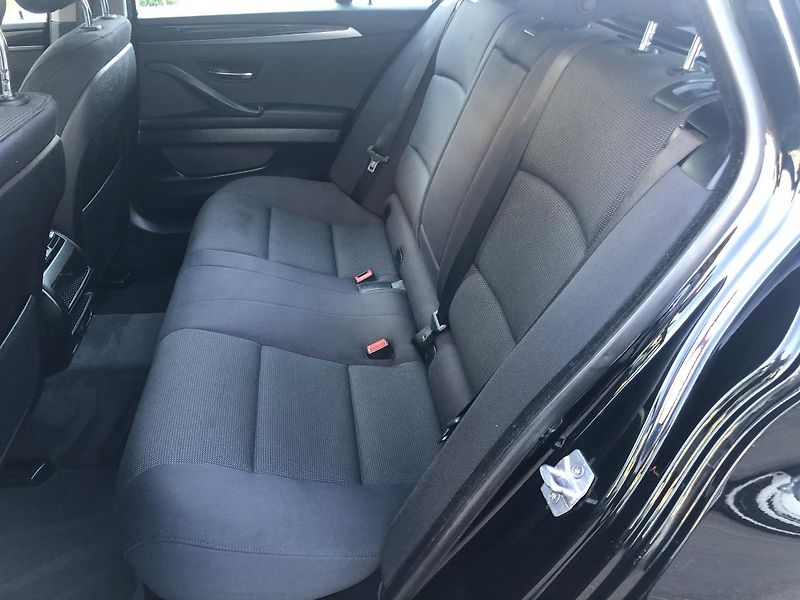 BMW Řada 5 (2015) 518d Touring NAVI velmi pěkný - fotka 32 z 76