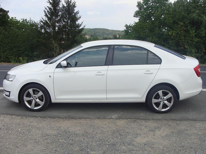 Škoda Rapid 1.2 TSi Ambiente, koupeno v ČR - fotka 3 z 22