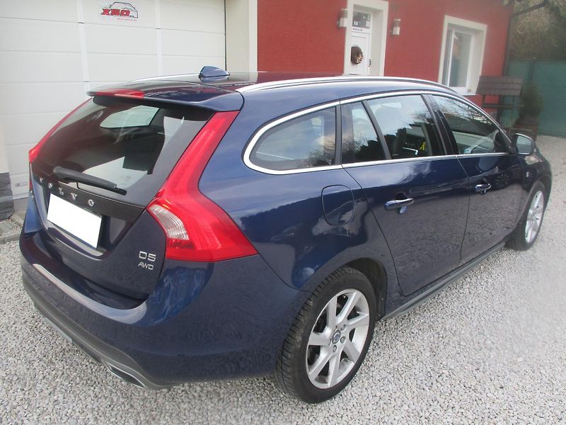 Volvo V60 D5 AWD Polestar - fotka 3 z 39