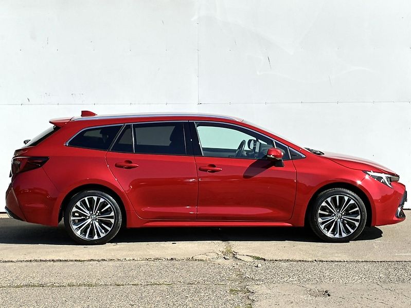 Toyota Corolla 1.8 HSD 140k e-CVT Style - fotka 3 z 22