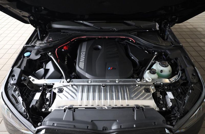 BMW X3 M50 xDrive - fotka 9 z 17