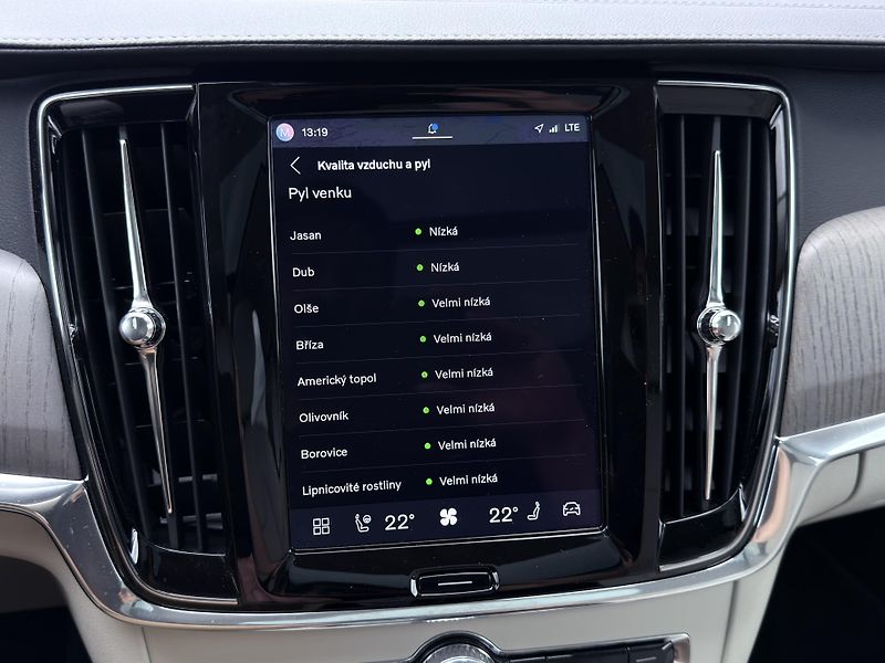 Volvo V90 T8 AWD ULTRA *VZDUCH* + kola - fotka 56 z 60