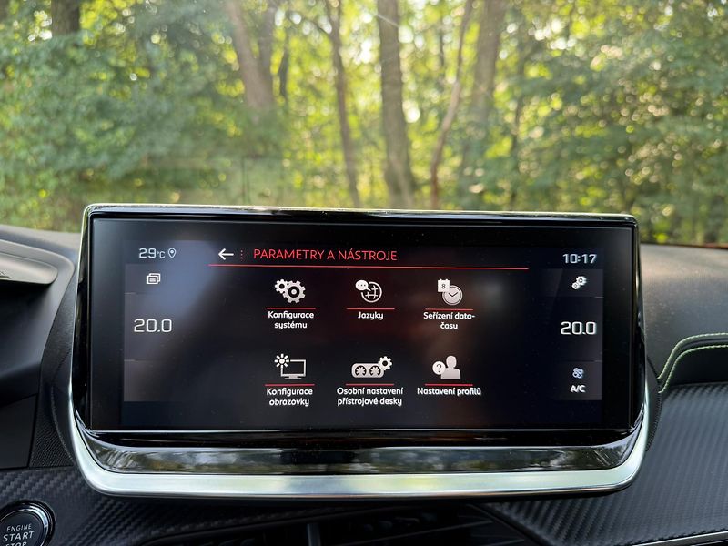 Peugeot 2008 (2020) GT LINE,130 koní, Automat 8st. - fotka 13 z 23