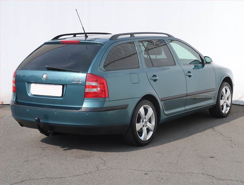 Škoda Octavia (2007) Elegance 1.6, Serv.kniha - fotka 5 z 19