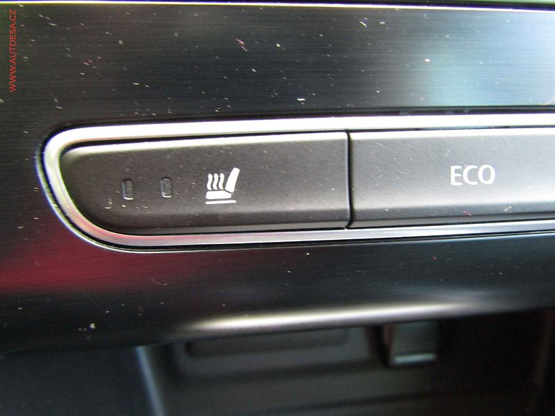 Renault Mégane (2020) 1.3 TCe, 1.maj,ČR, Limited - fotka 13 z 17