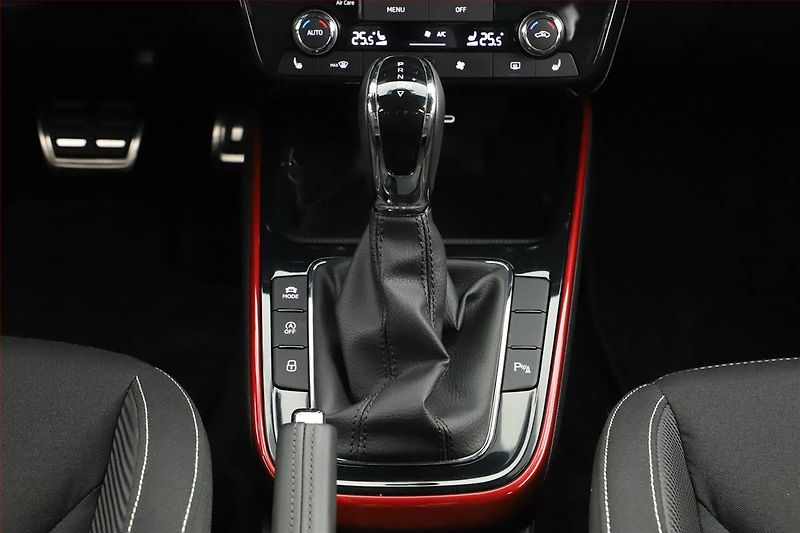 Škoda Fabia (2026) 1.0 TSI, MONTE CARLO, AUTOMAT - fotka 11 z 17
