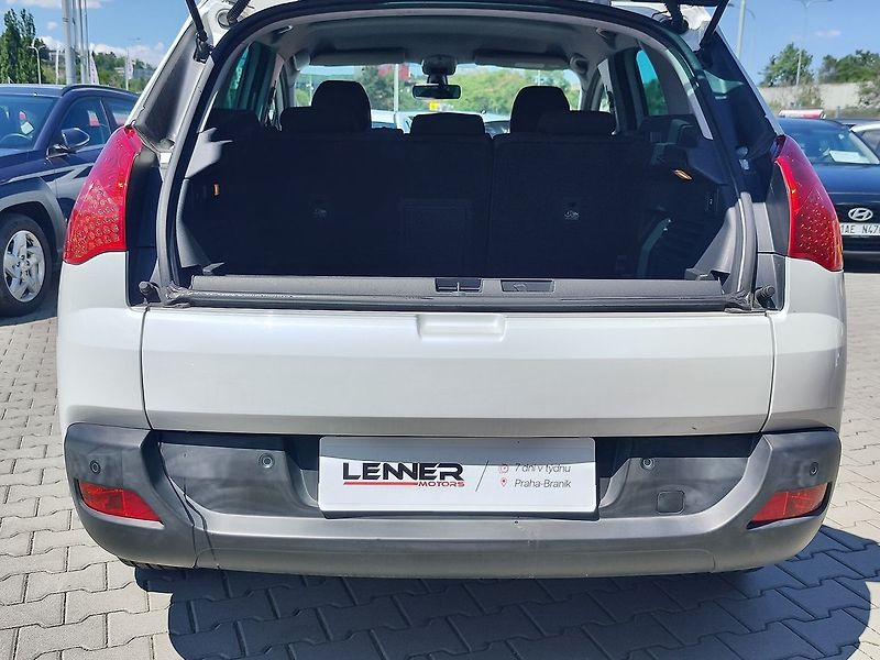 Peugeot 3008 1.6 THP/115kW Premium - fotka 9 z 23