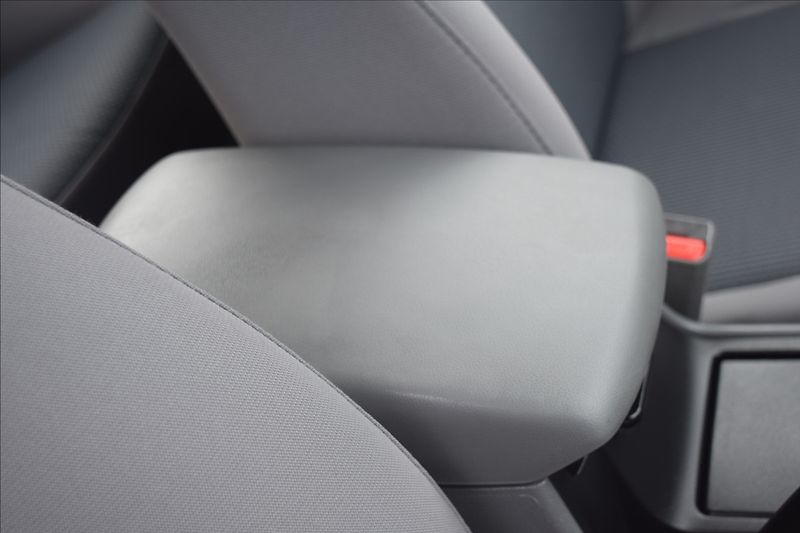 Mazda 3 1,4 i 62KW NOVÁ STK PO SERVISE - fotka 36 z 40