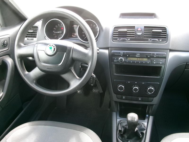 Škoda Yeti 2,0TDI KLIMA 81kW - fotka 19 z 26