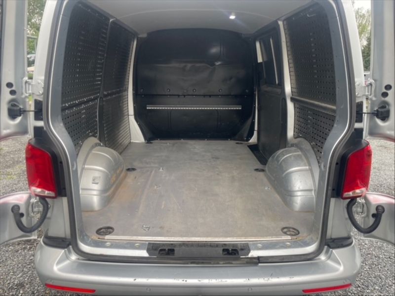 Volkswagen Transporter 2,0 TDI 110 - fotka 6 z 11