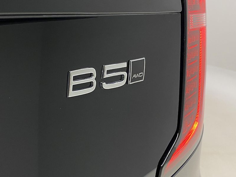 Volvo XC90 (2026) B5 AWD AUT DARK PLUS 7míst - fotka 21 z 70