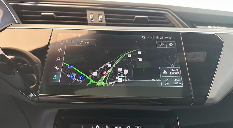 Audi Q8 e-tron SB 50 Q 360k Pano Matrix Tažné - fotka 16 z 21
