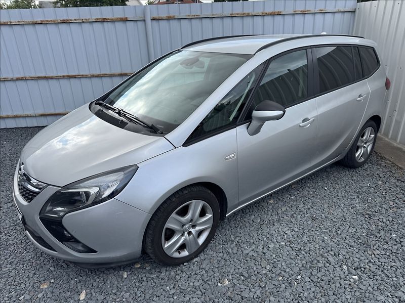 Opel Zafira 1,6 CDTi 100kW TOURER tažné - fotka 5 z 50