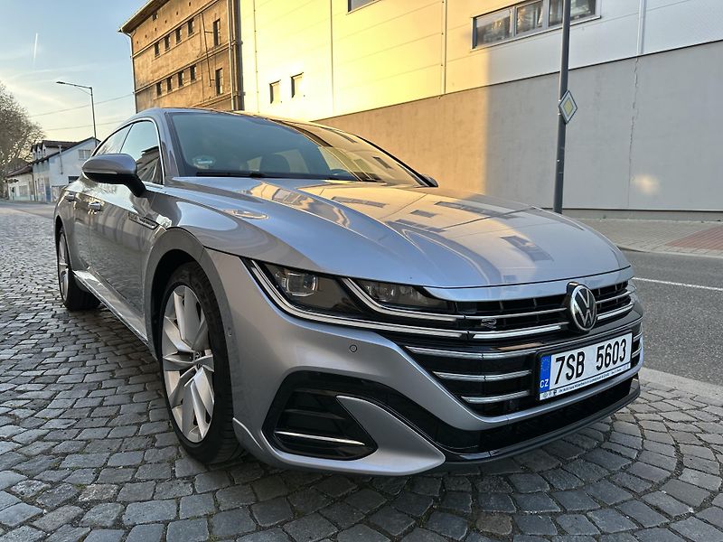 Volkswagen Arteon 2,0 TSI 206 KW R Line kam.360 - fotka 4 z 24