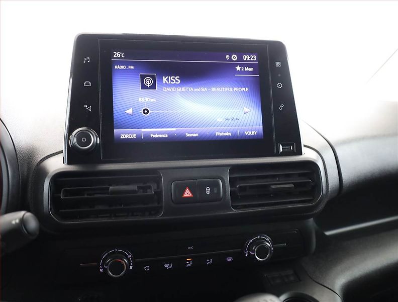 Toyota ProAce City (2023) 1.5 D-4D, 3Místa, ČR, 1Maj - fotka 9 z 14