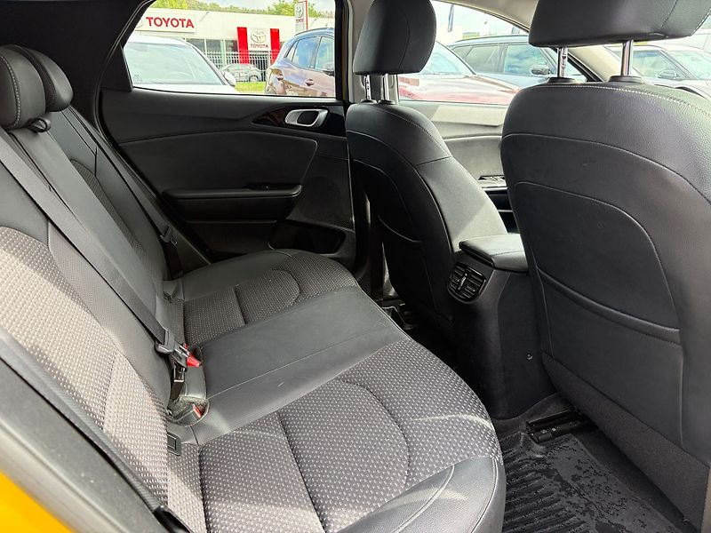 Kia Ceed 1.6 CRDi 100kW MHEV 7DCT - fotka 9 z 10