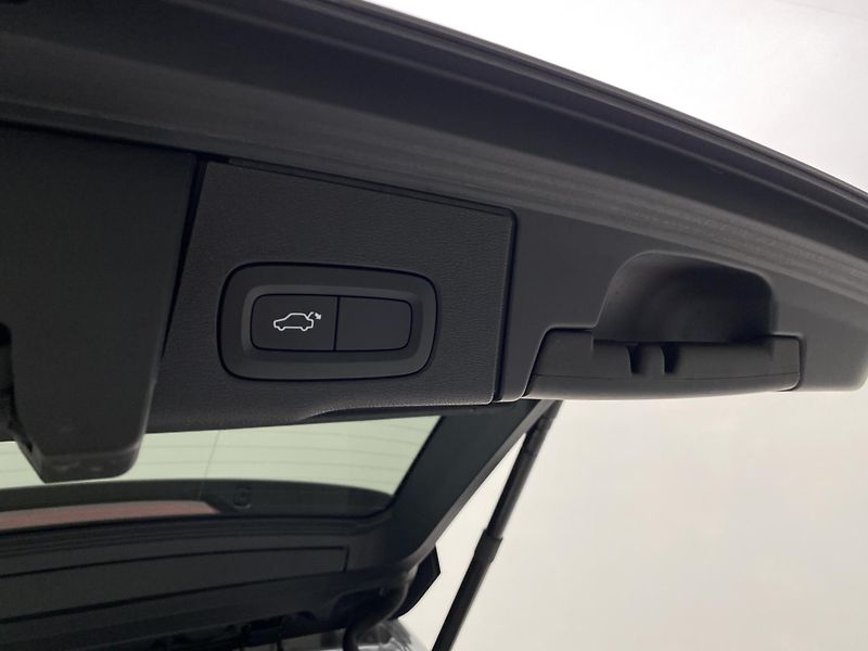Volvo XC60 D4 AWD INSCRIPTION AUT  - fotka 31 z 45
