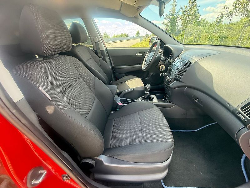 Hyundai i30 - fotka 11 z 13