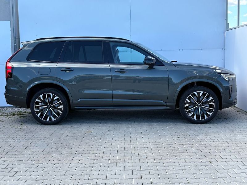 Volvo XC90 Plus Dark B5 184kW - fotka 5 z 26
