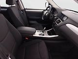 BMW X3 (2011) xDrive20d, 4X4, Automat - náhled 9