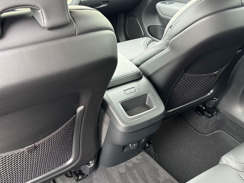 Volvo XC60 PLUS B5, 360°, VENTILACE - fotka 13 z 24