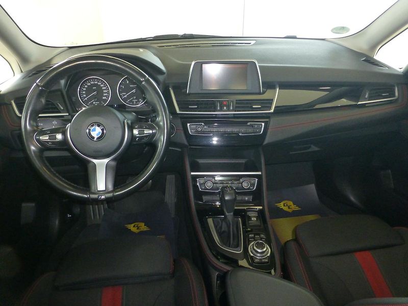 BMW Řada 2 (2016) 2,0D*NAVI*ALU*VYHŘ.SED*M.PAKET - fotka 23 z 28