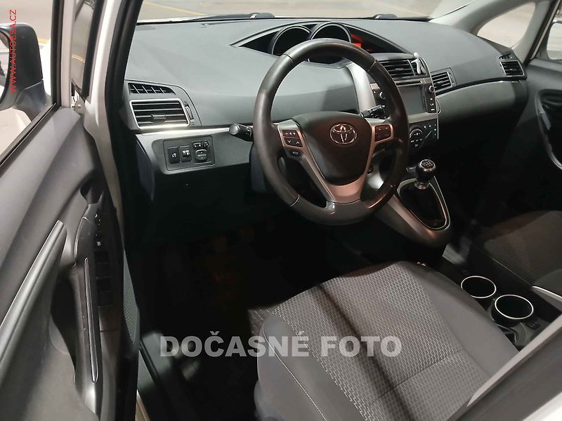 Toyota Verso (2016) 1.6, ČR, servis.kniha - fotka 3 z 3