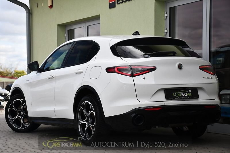 Alfa Romeo Stelvio 2,2D 154kW VELOCE AT8-Q4  - fotka 3 z 53