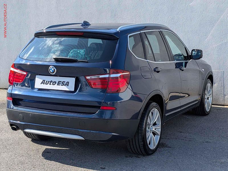 BMW X3 (2011) 2.0d xD, 2.maj, AT, navi - fotka 6 z 17