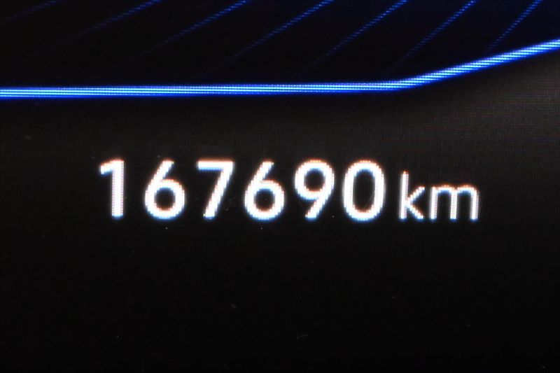 Volkswagen Touran 2,0 TDI 110kW Active Záruka až - fotka 15 z 24