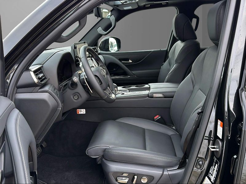 Lexus LX 700h (2025) OVERTRAIL+  - fotka 10 z 24