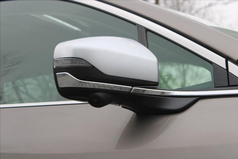 Subaru Outback 2.5i AWD / Touring / DPH / CZ - fotka 37 z 41