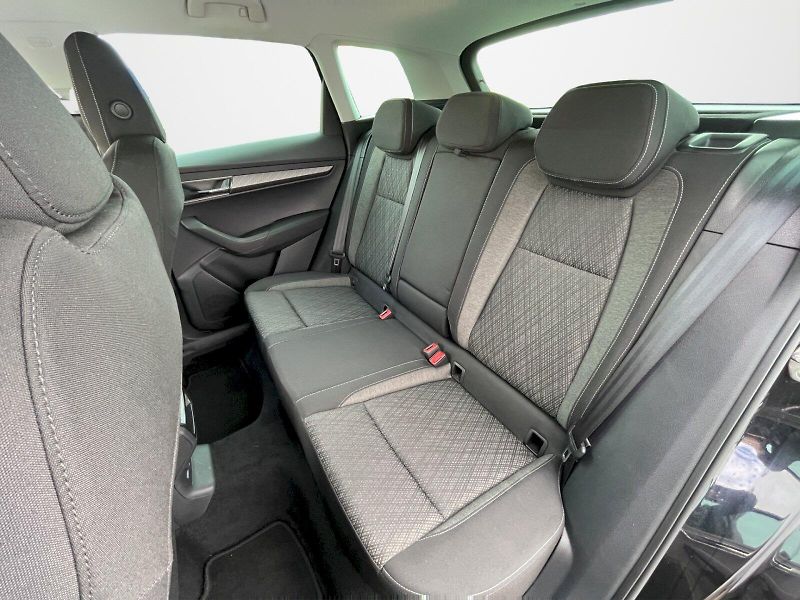 Škoda Karoq (2023) 1.5 TSI 110kW DSG Style Plus - fotka 25 z 32