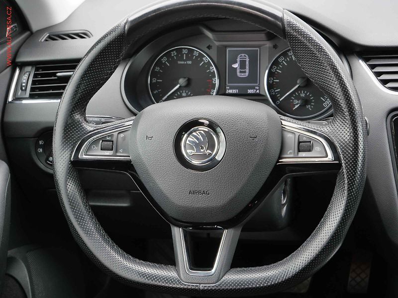 Škoda Octavia (2015) 2.0TDi, DSG, navi, bixen - fotka 14 z 19