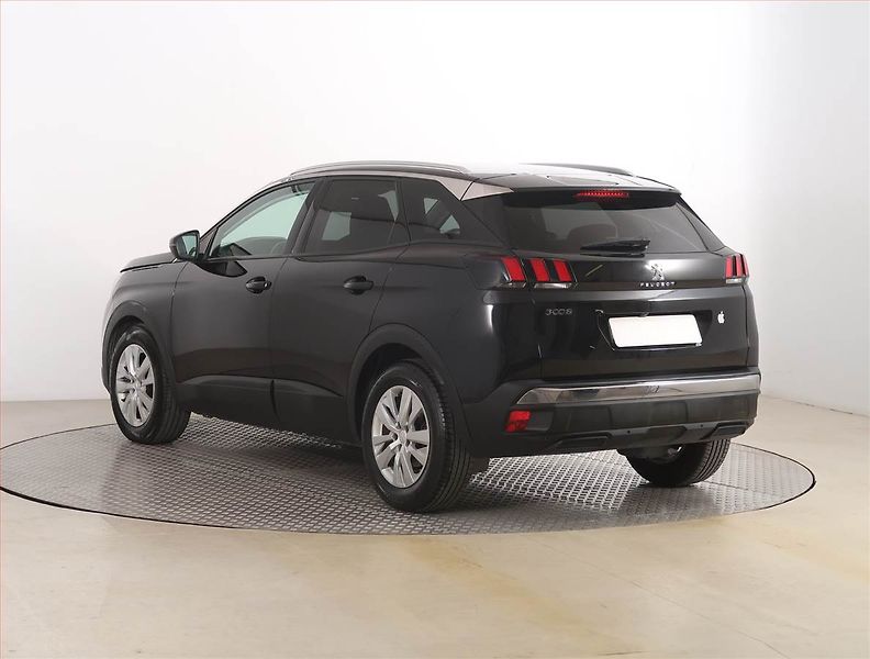 Peugeot 3008 (2018) 1.2 PureTech, Automat - fotka 4 z 19